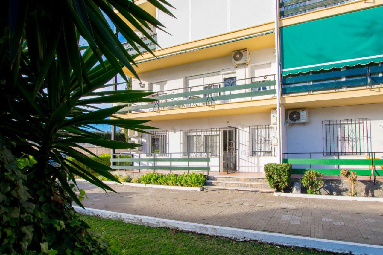 Apartamentos Los Alamos Sardinero 토레몰리노스 외부 사진
