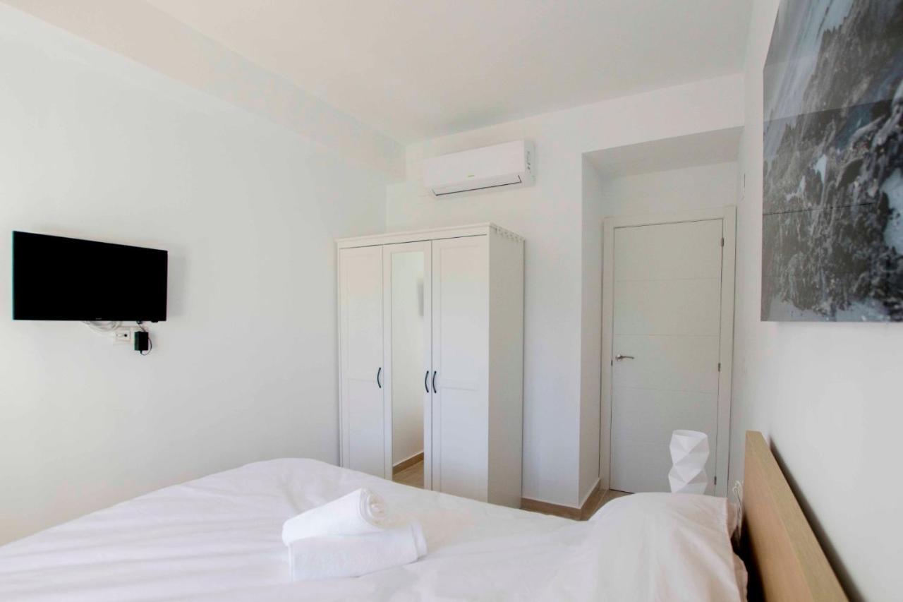 Apartamentos Los Alamos Sardinero 토레몰리노스 외부 사진