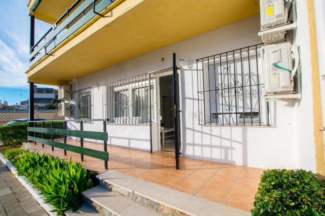 Apartamentos Los Alamos Sardinero 토레몰리노스 외부 사진