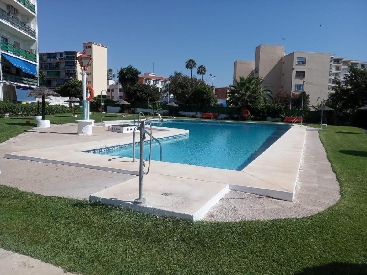 Apartamentos Los Alamos Sardinero 토레몰리노스 외부 사진